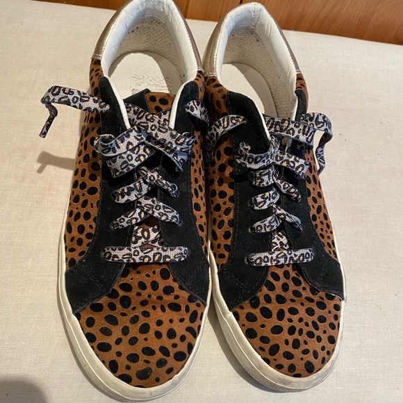 Steve Madden Philosophy Leopard Women’s Sneaker - Picture 2 of 8
